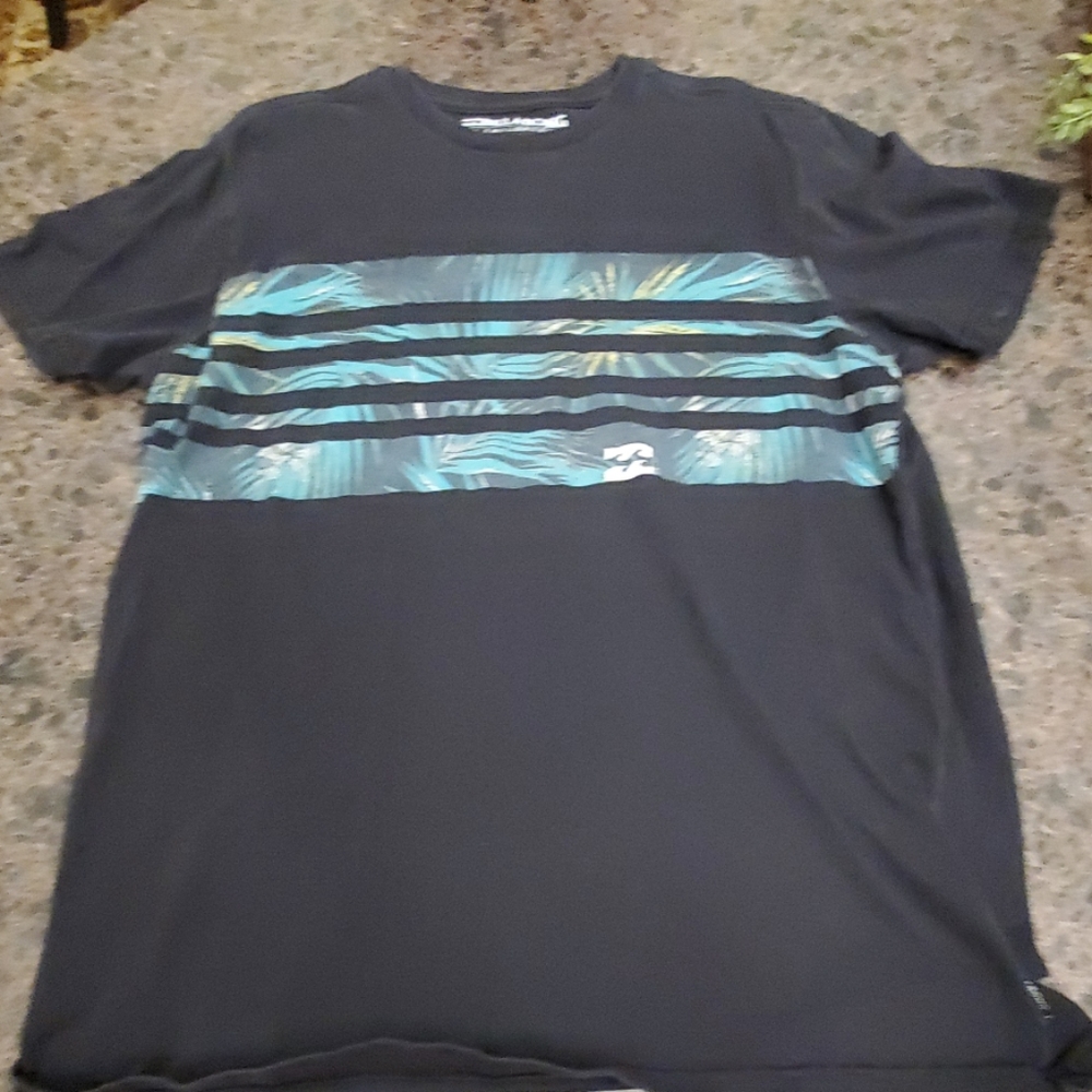 Billabong navy tshirt